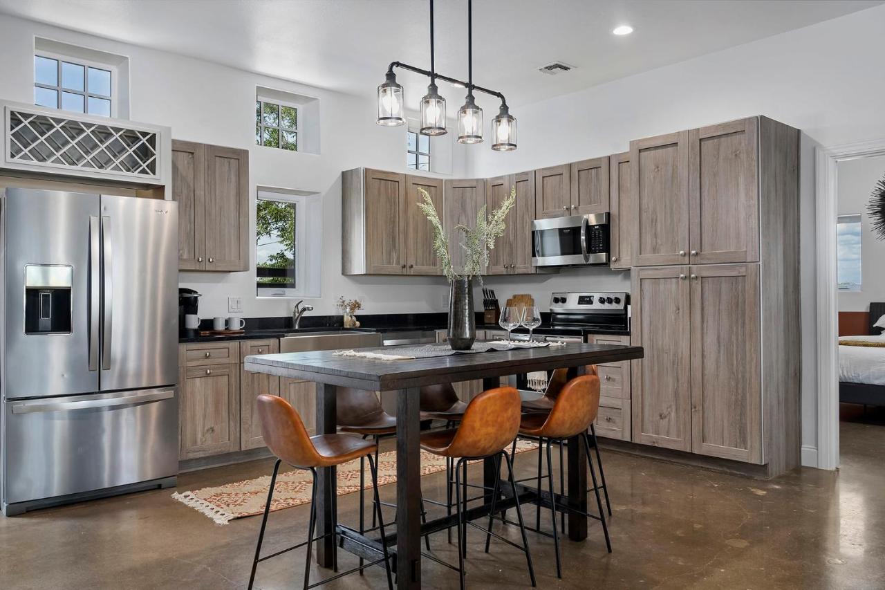Container Haus Pet Friendly With Cowboy Pool Villa Fredericksburg Exterior photo