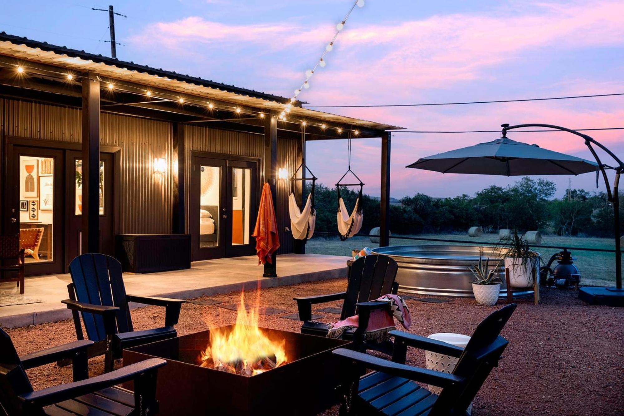 Container Haus Pet Friendly With Cowboy Pool Villa Fredericksburg Exterior photo