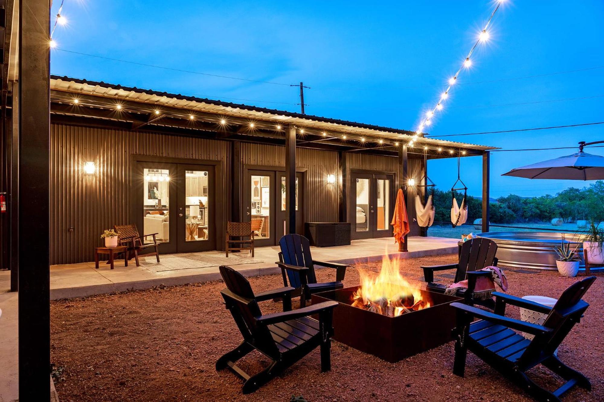Container Haus Pet Friendly With Cowboy Pool Villa Fredericksburg Exterior photo
