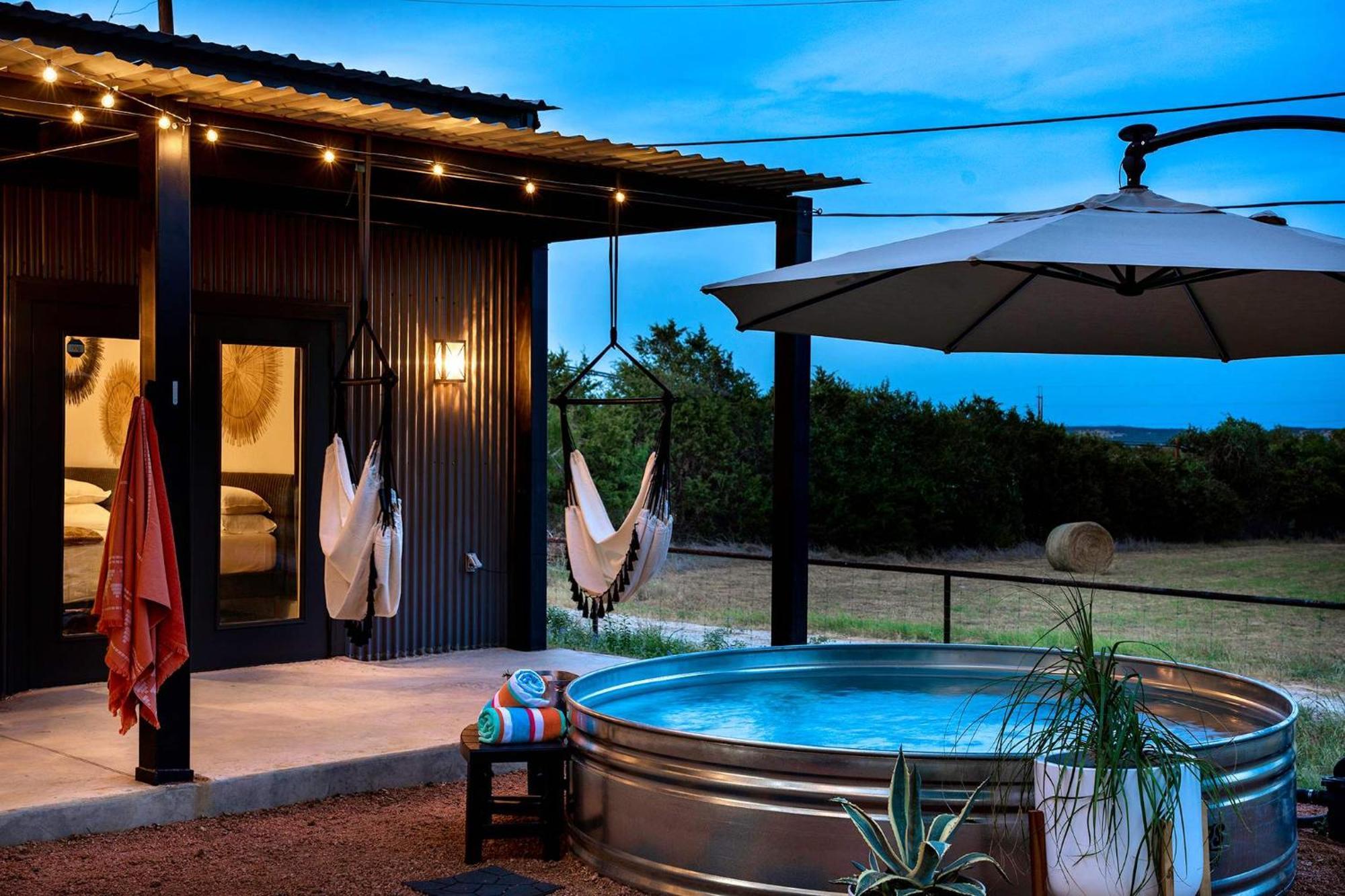 Container Haus Pet Friendly With Cowboy Pool Villa Fredericksburg Exterior photo