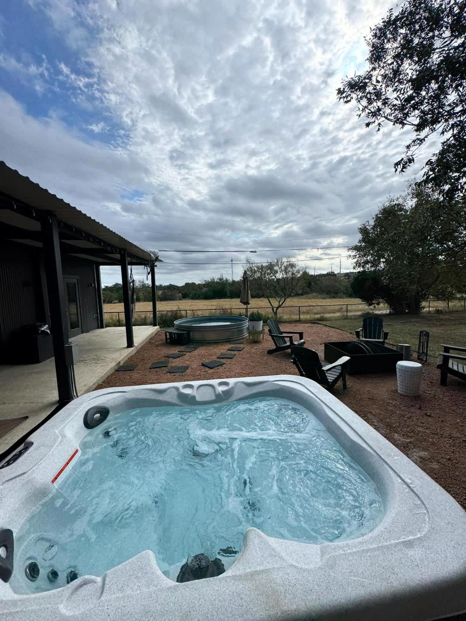 Container Haus Pet Friendly With Cowboy Pool Villa Fredericksburg Exterior photo